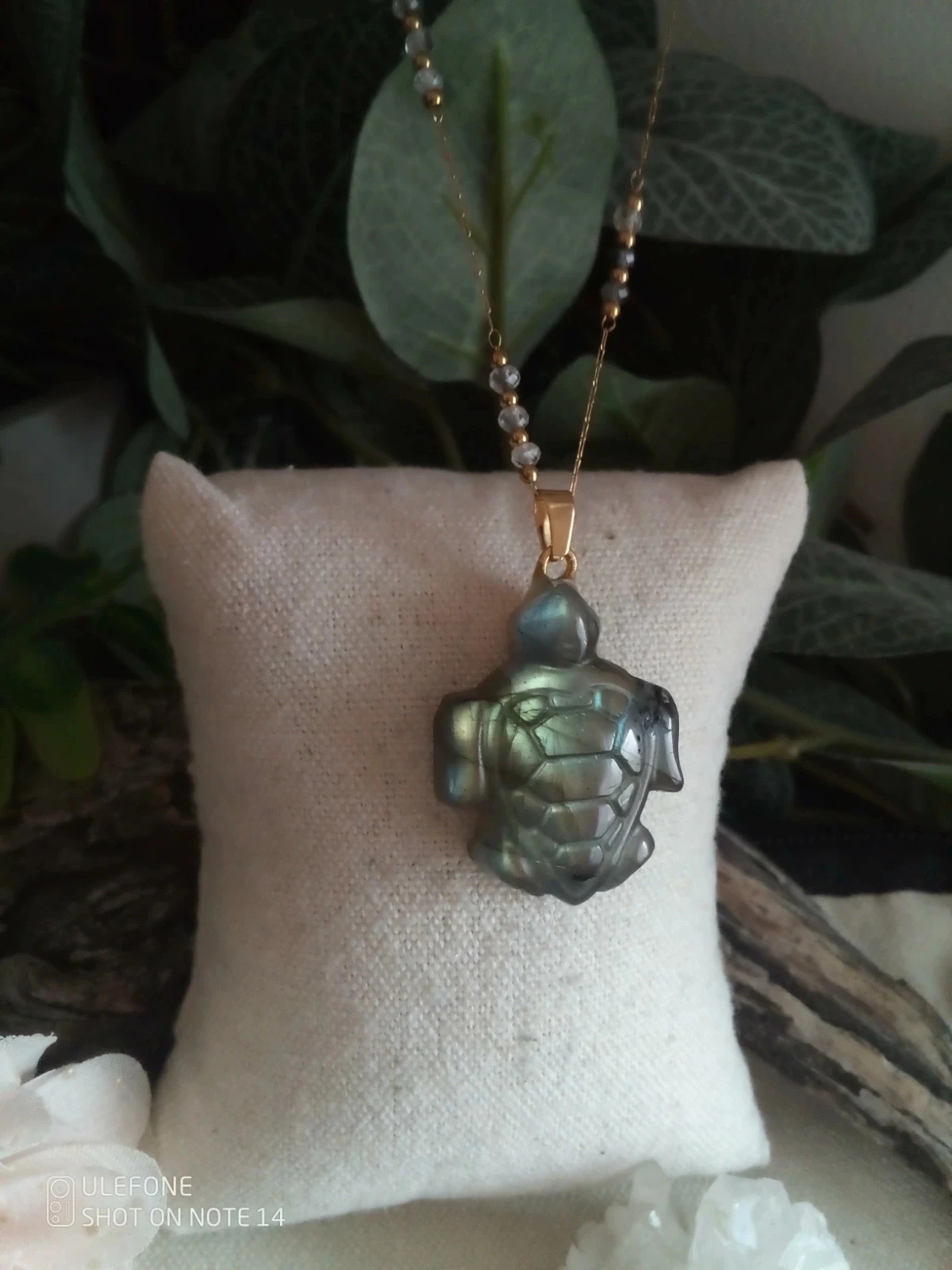 Collier tortue en labradorite naturelle – photo 2